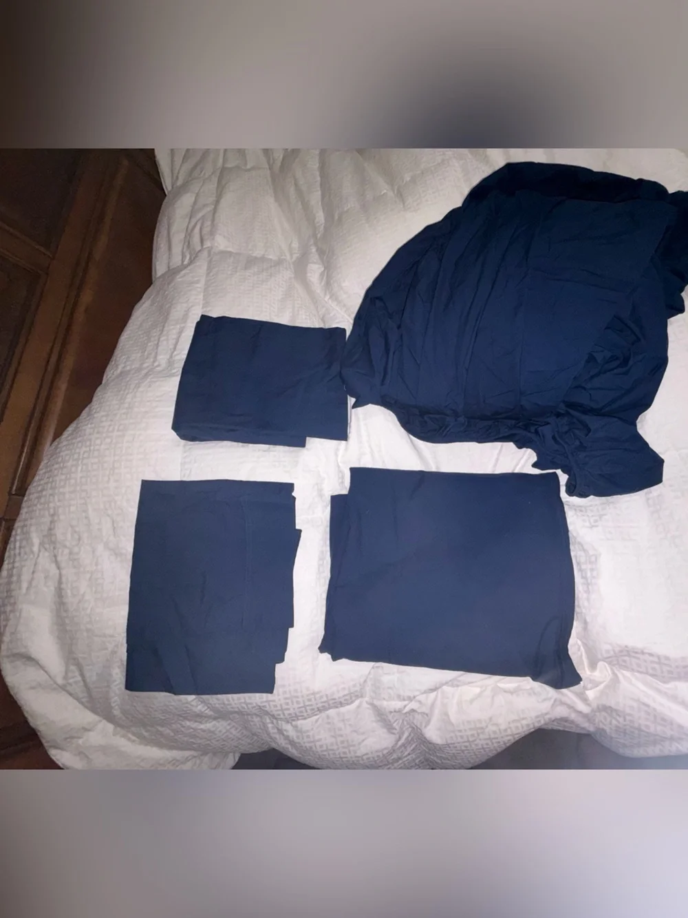 Like new Lauren Ralph Lauren KING 4Pc  Sheet Set Navy blue